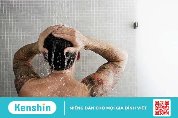 Giải đáp: Tắm nước lạnh có đốt calo không?