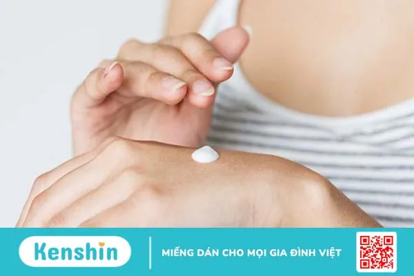 Khi bị giời leo bôi kem đánh răng, nên hay không?