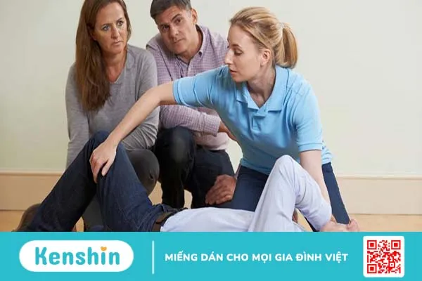 Làm gì với người động kinh sùi bọt mép: Cách xử lý đúng đắn khi gặp phải trường hợp này