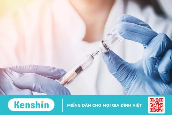 Lưu ý khi tiêm vaccine Astrazeneca bạn cần biết