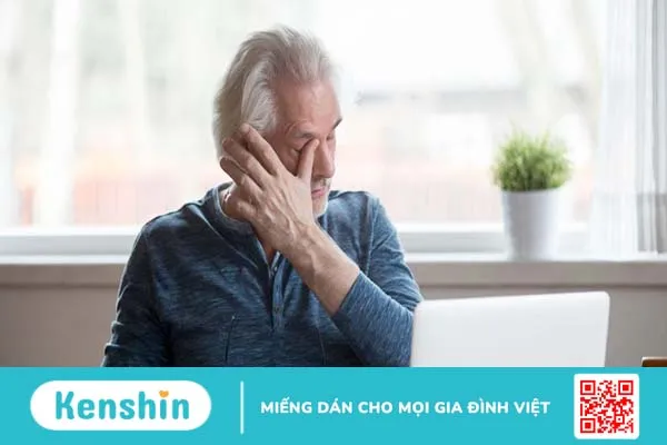 Mắt bị cộm khó chịu: Nguyên nhân và cách khắc phục