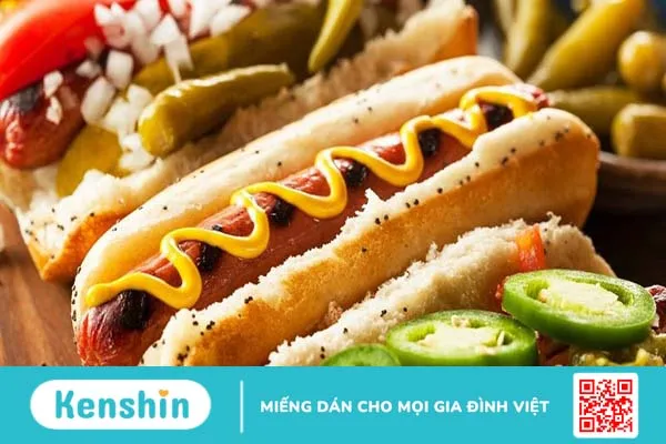 Một chiếc hot dog bao nhiêu calo?