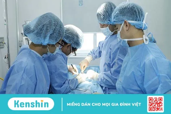 Phẫu thuật dị dạng mạch máu não và cách chăm sóc sau phẫu thuật