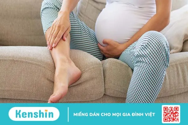 Phù chân khi mang thai tháng cuối và những điều mà bạn cần biết