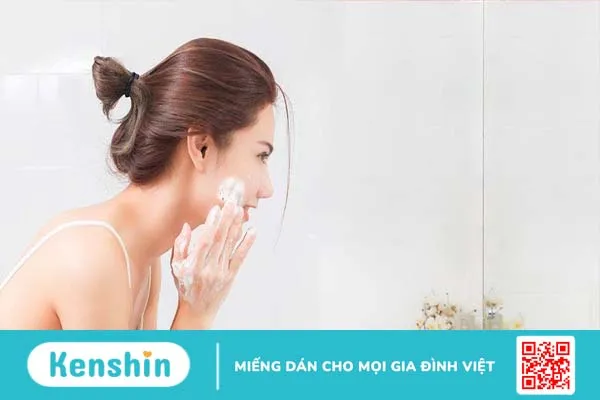 So sánh sữa rửa mặt Cerave và La Roche Posay