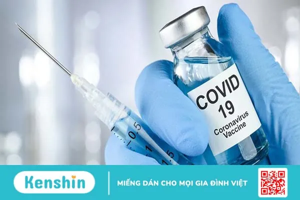 Tiêm vaccine COVID có bị trễ kinh không?