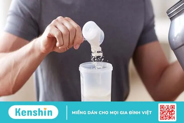 Uống whey có hại gan không? Một số tác dụng phụ khi uống whey